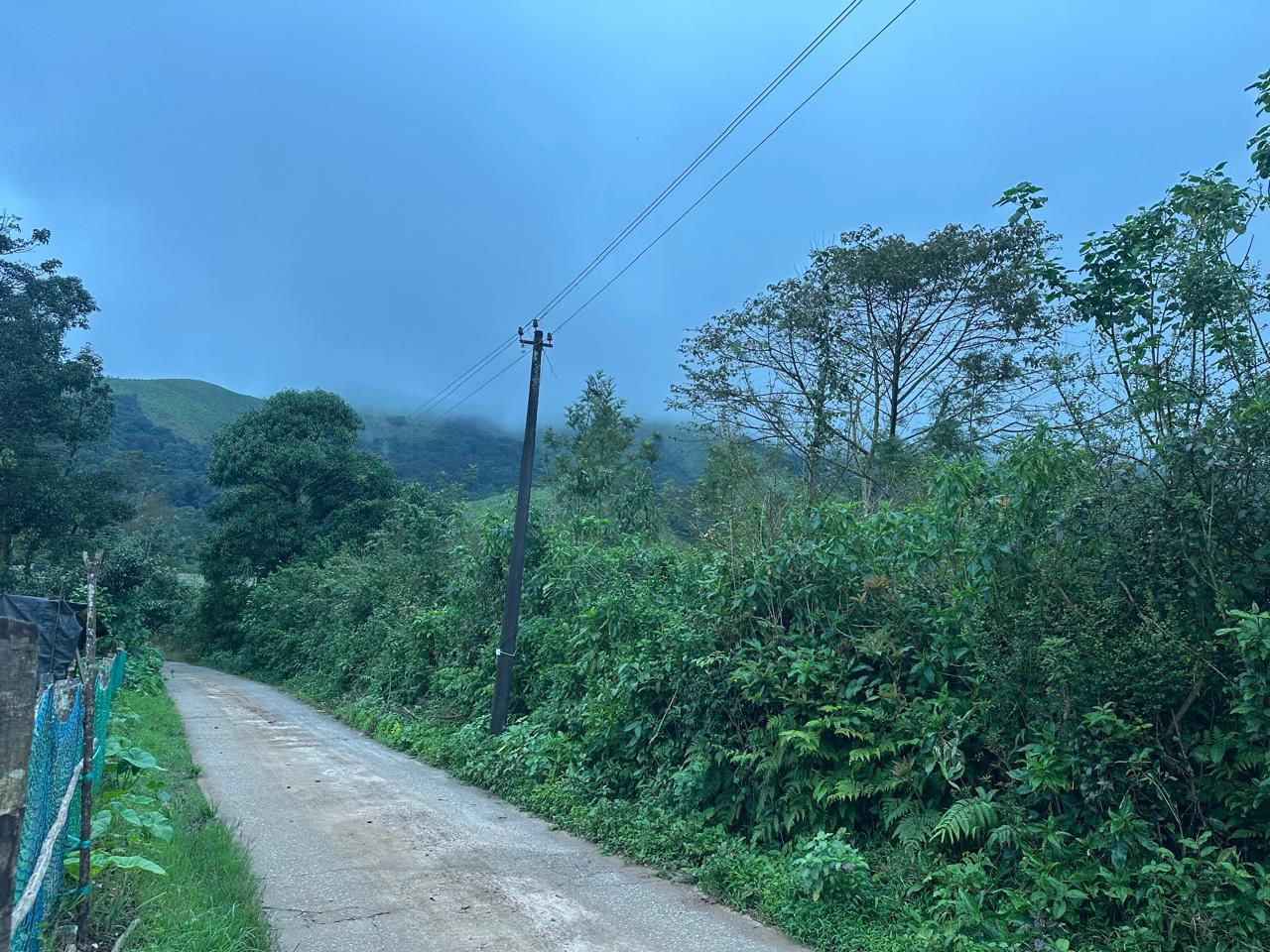 1 Acre Beautiful Hill View Land – Mudigere